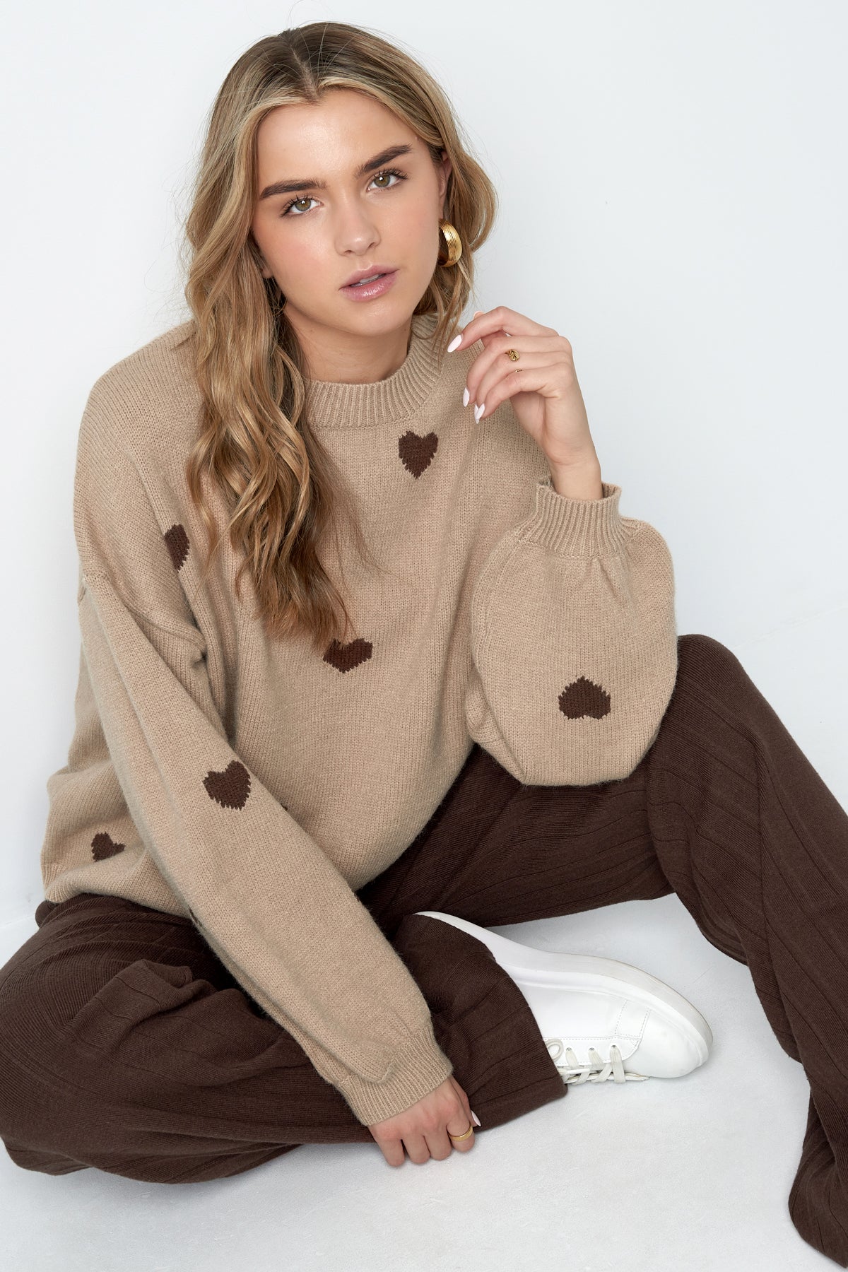 Heartfelt Hugs Trui: Luxe Comfort en Stijl