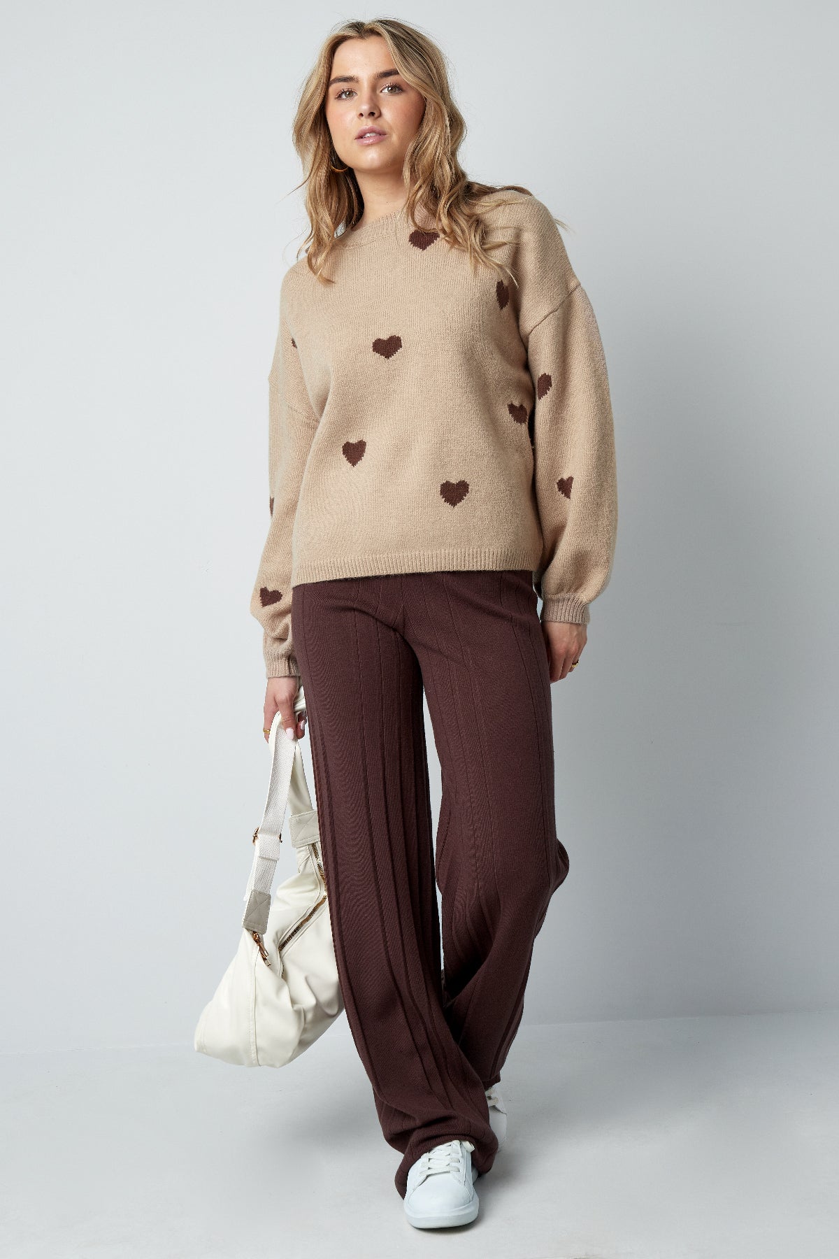 Heartfelt Hugs Trui: Luxe Comfort en Stijl